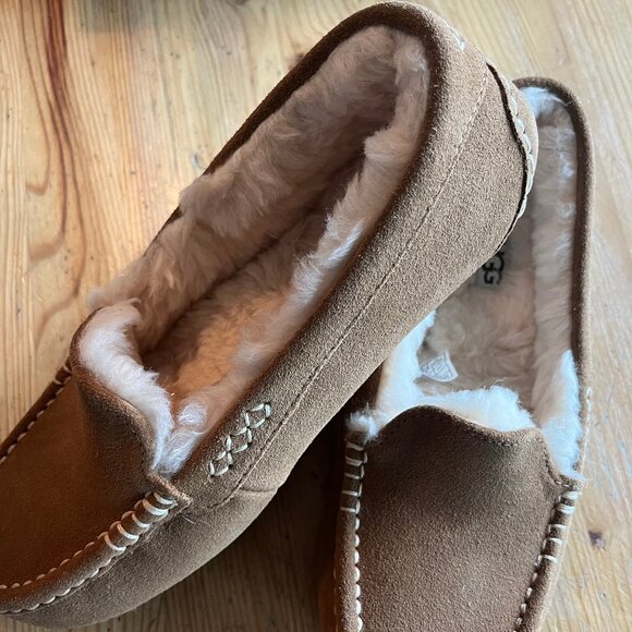 UGGS Ansley - Picture 1 of 4